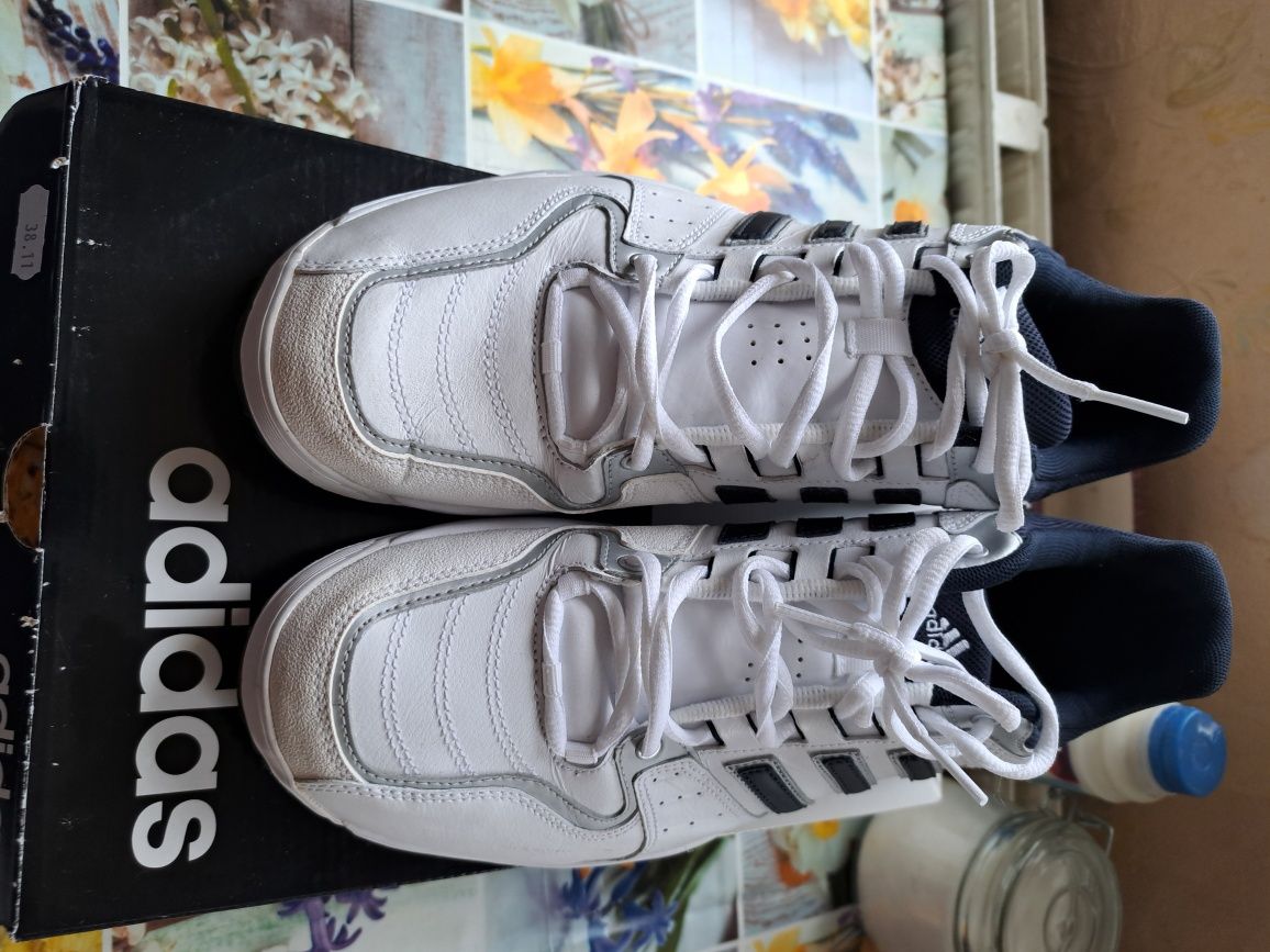 Маратонки Adidas естествена кожа