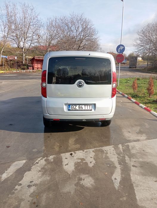 Opel Combo 2012 motorizare 1.6 diesel