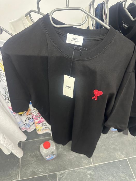 Tricouri premium firma reducere