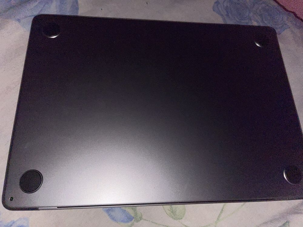 APPLE MACKBOOK air M2 chip 2022