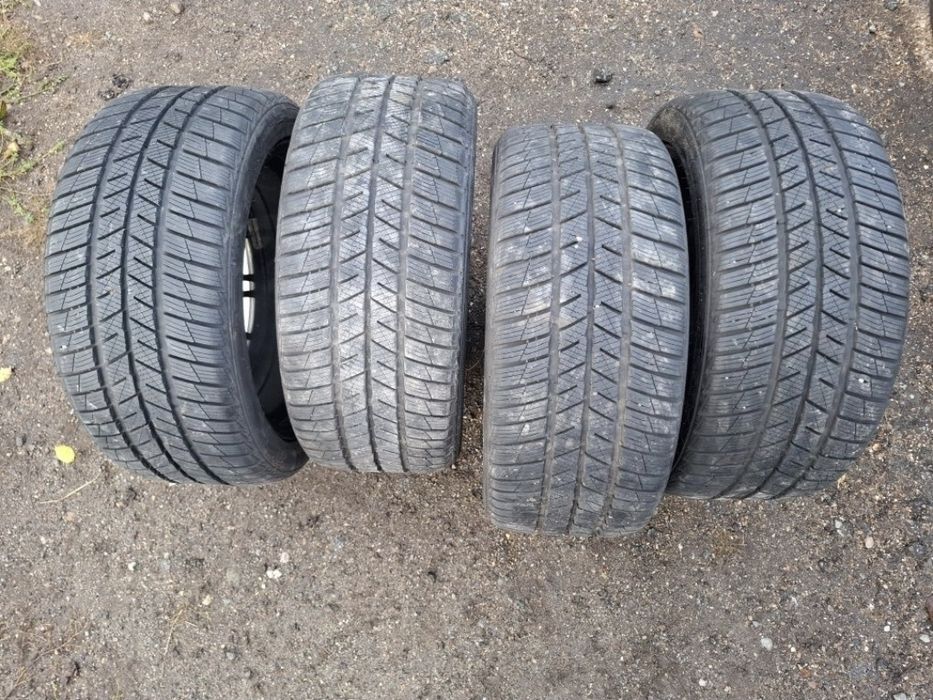 Anvelope Iarna Barum Polaris 5 245/40 R18