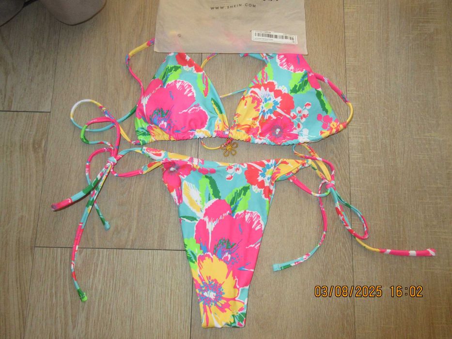Costume de baie nepurtate trei bucati marime M