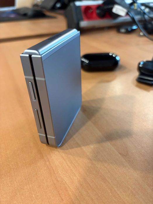 Samsung Galaxy Z Flip 6 + cadou