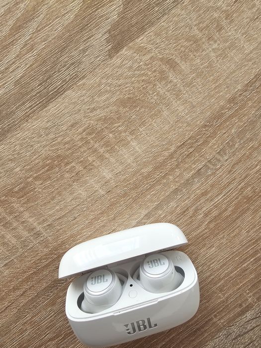Casti In Ear JBL LIVE 300, True Wireless, Bluetooth, Autonomie 20 ore,