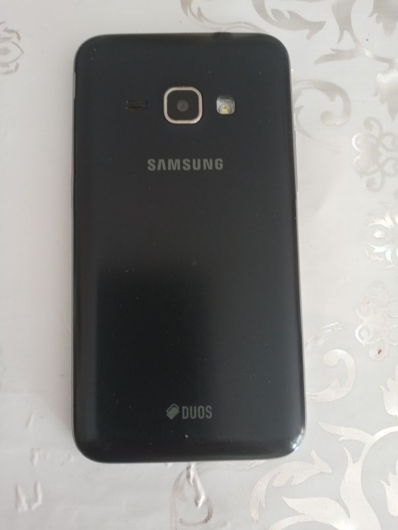 Продам смартфон Samsung Galaxy JI 16
