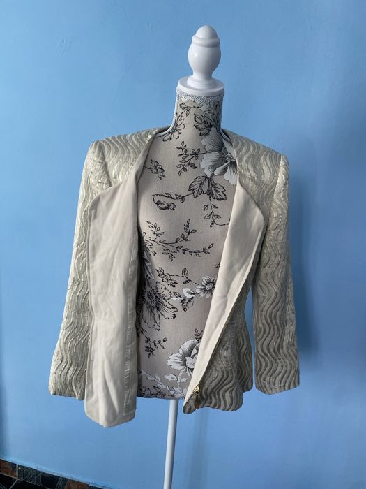 Sacou/bleizer in stare foarte buna