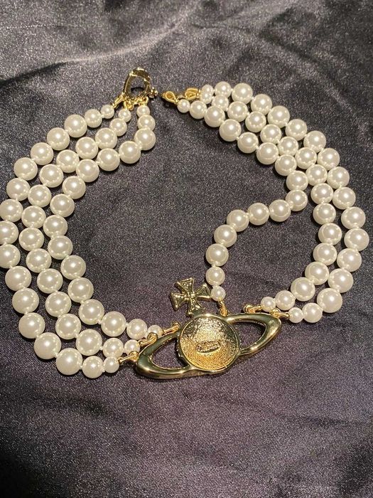 Vivienne Westwood Колие