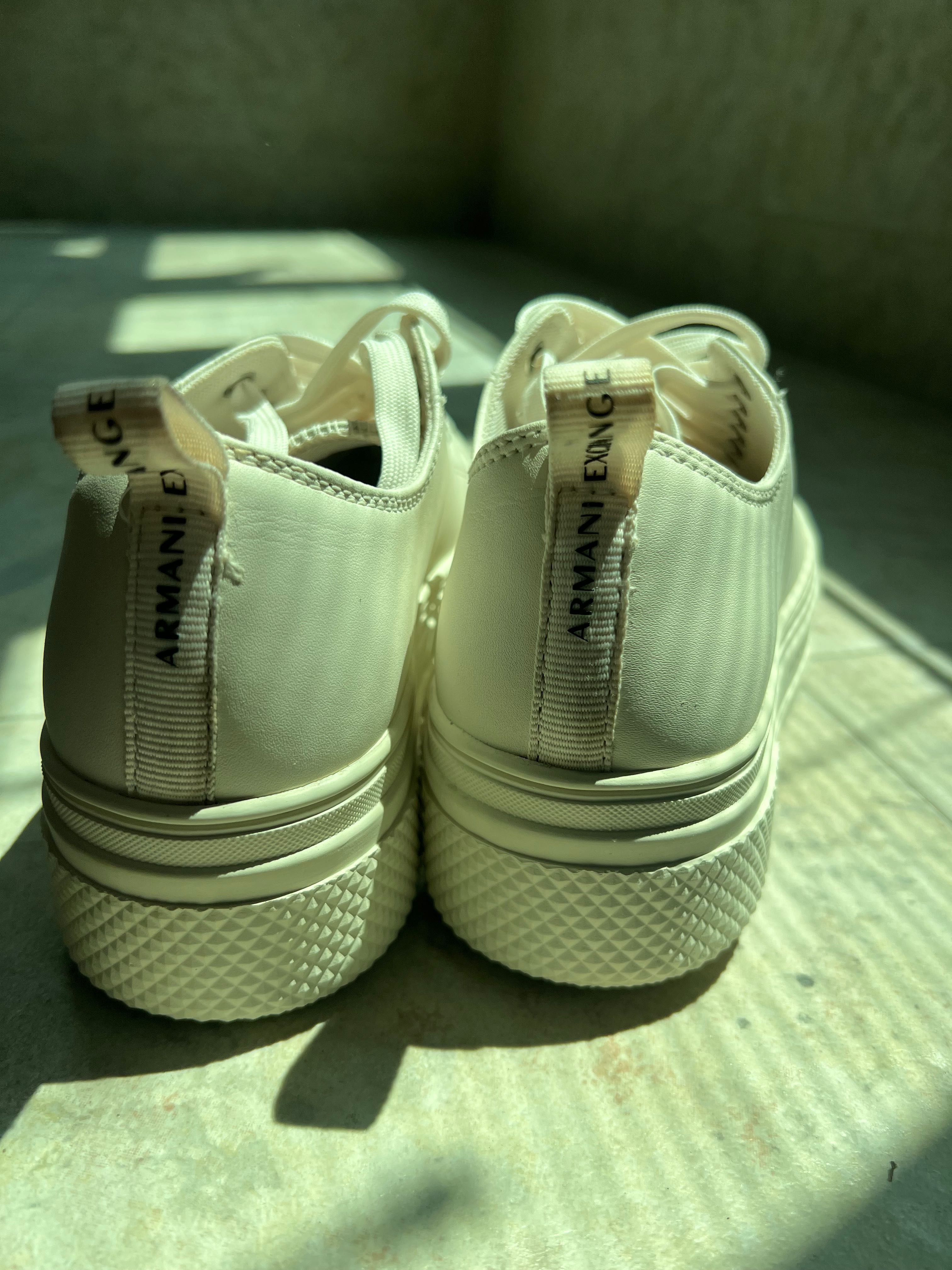 Бежови Кецове Armani