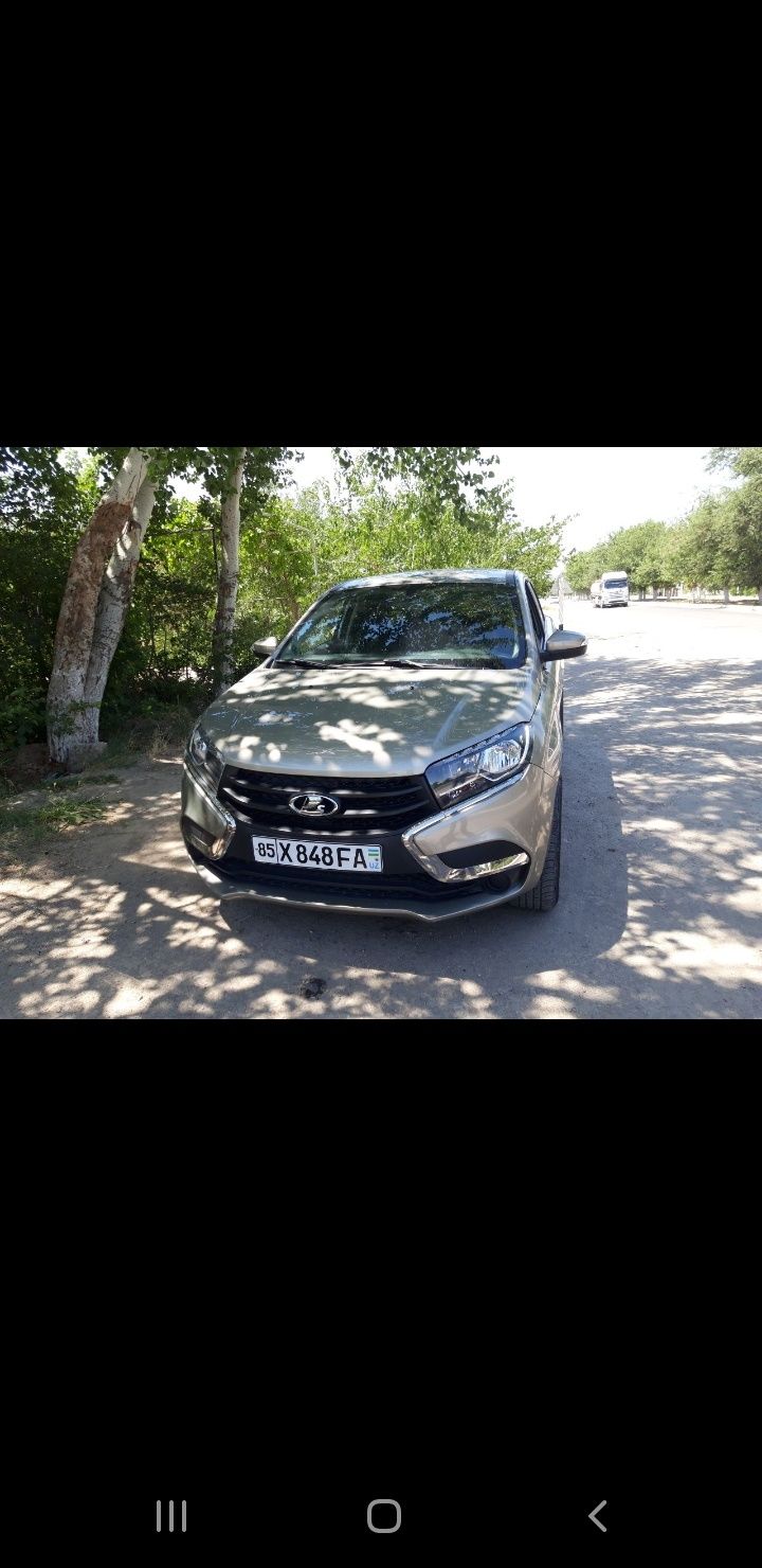Срочно продаётся автомобиль х рей