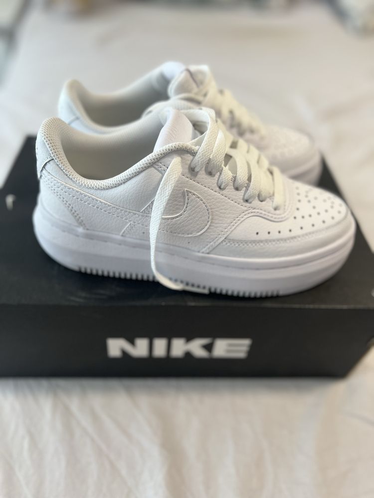 Женски маратонки Nike Air Force 1