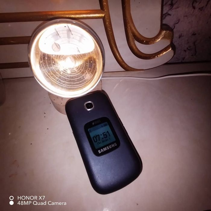 Samsung лучший подарок девушке.