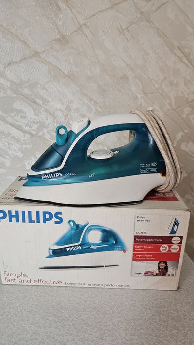 Утюг фирмы PHILIPS