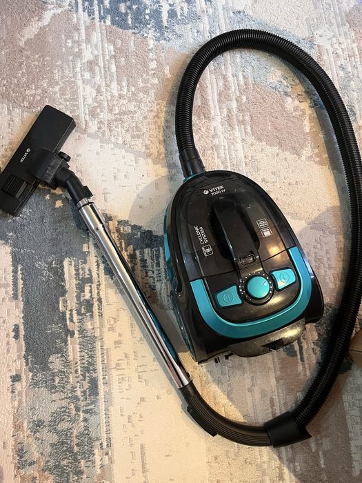 Продам пылесос Vitek