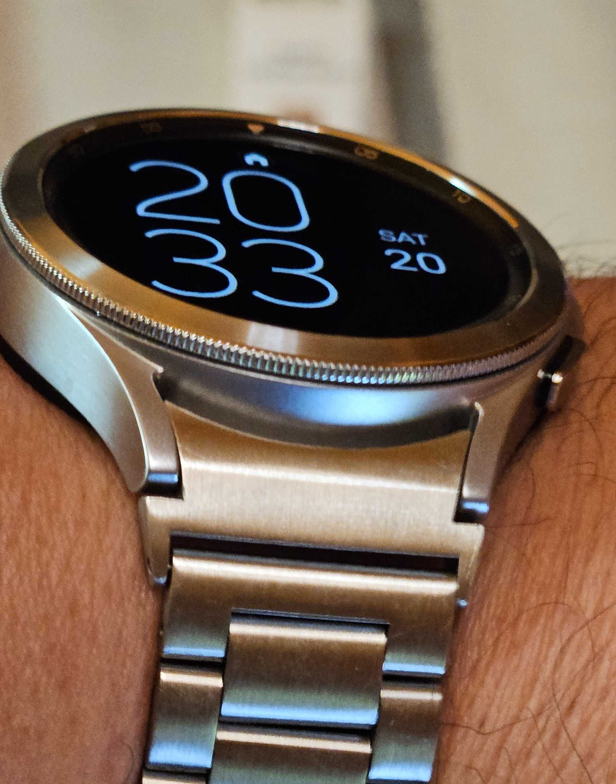 Samsung Galaxy Watch 4 Classic, 46 mm, BT+ bratara metalica + 2 curele