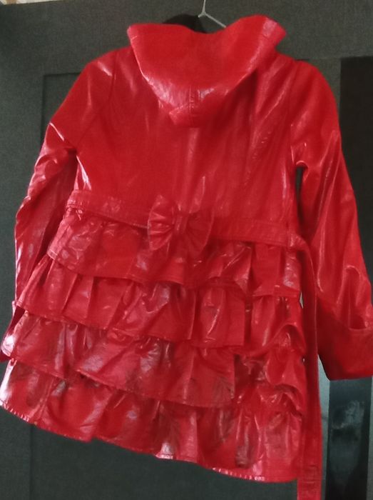 Куртка лёгкая на девочку