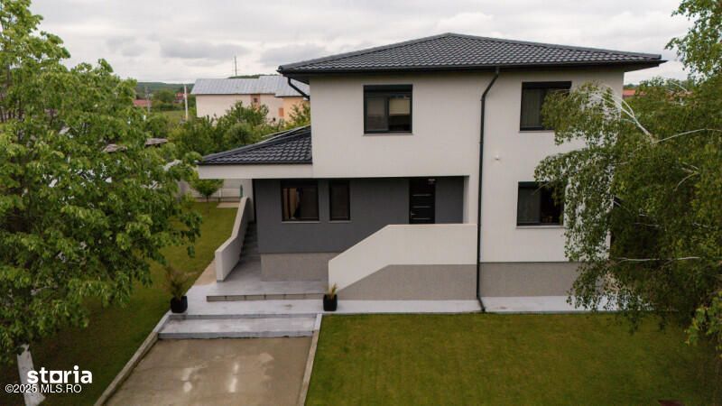 Bascov - Labusesti, Casa P+E, garaj, teren 809 mp