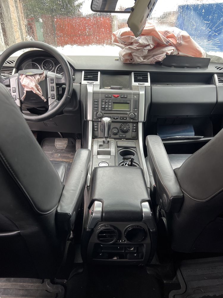 Dezmembrez Range Rover Sport 2.7 diesel perne avariat