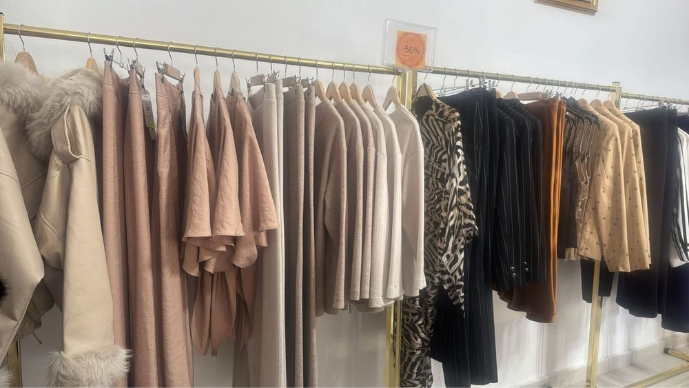 Vand magazin de imbracaminte zona centrala