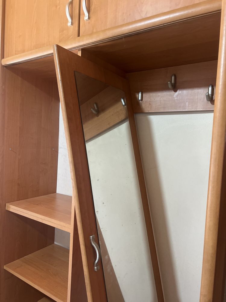 Продаю мебель для прихожей срочно