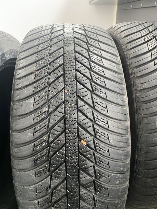 235/50/18 Nexen Nblue 4 season, ДОТ 2920