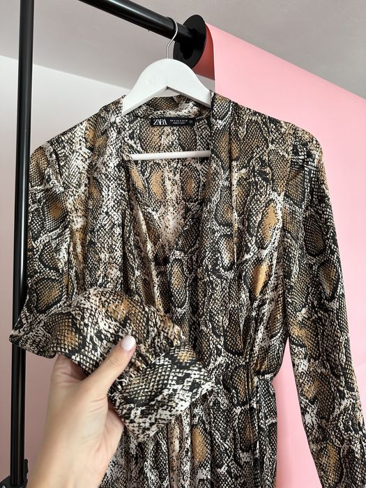 Rochie Zara office snake print S/M noua satinata