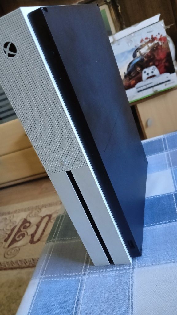 xbox one s 1 TB stare foarte bună