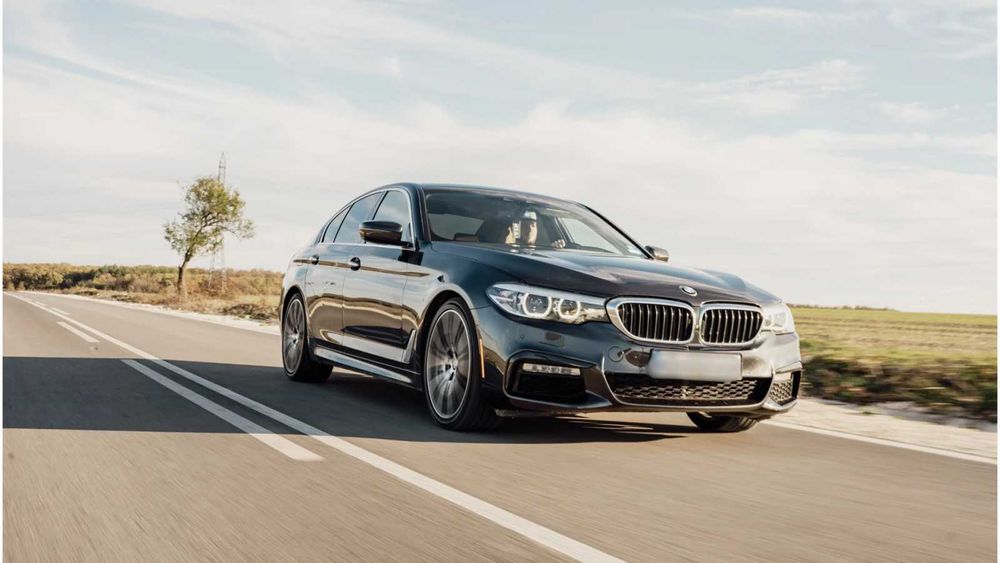 BMW 540i XDrive M-Пакет 2017 Navi*HeadUp*Harman&Kardon Частно Лице