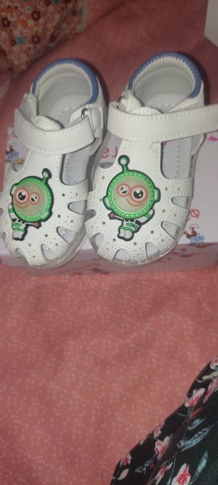 Детский сандалии