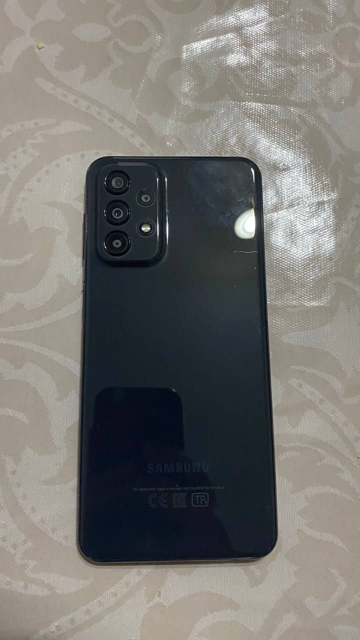 Телефон Samsung a23 Срочна продам