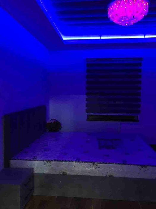 Ganga G'ofur Gulom metro yonida