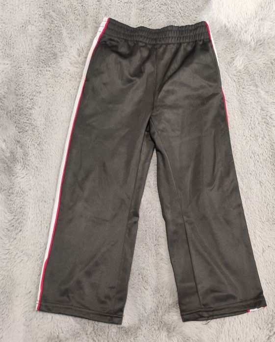 ВСИЧКО за 12лв Панталони 104 размер за момче