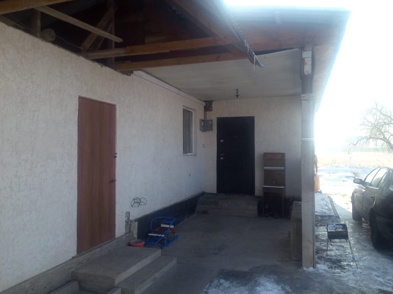 Срочно продается времянка  с участком
