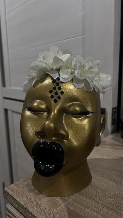 Продается статуэтка