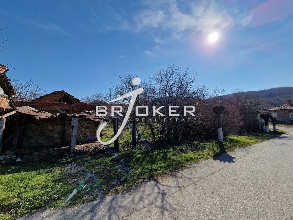 Продава се Къща в с. Маслиново, Област Хасково - 300 кв.м за 34 €/кв.м - Снимка #5