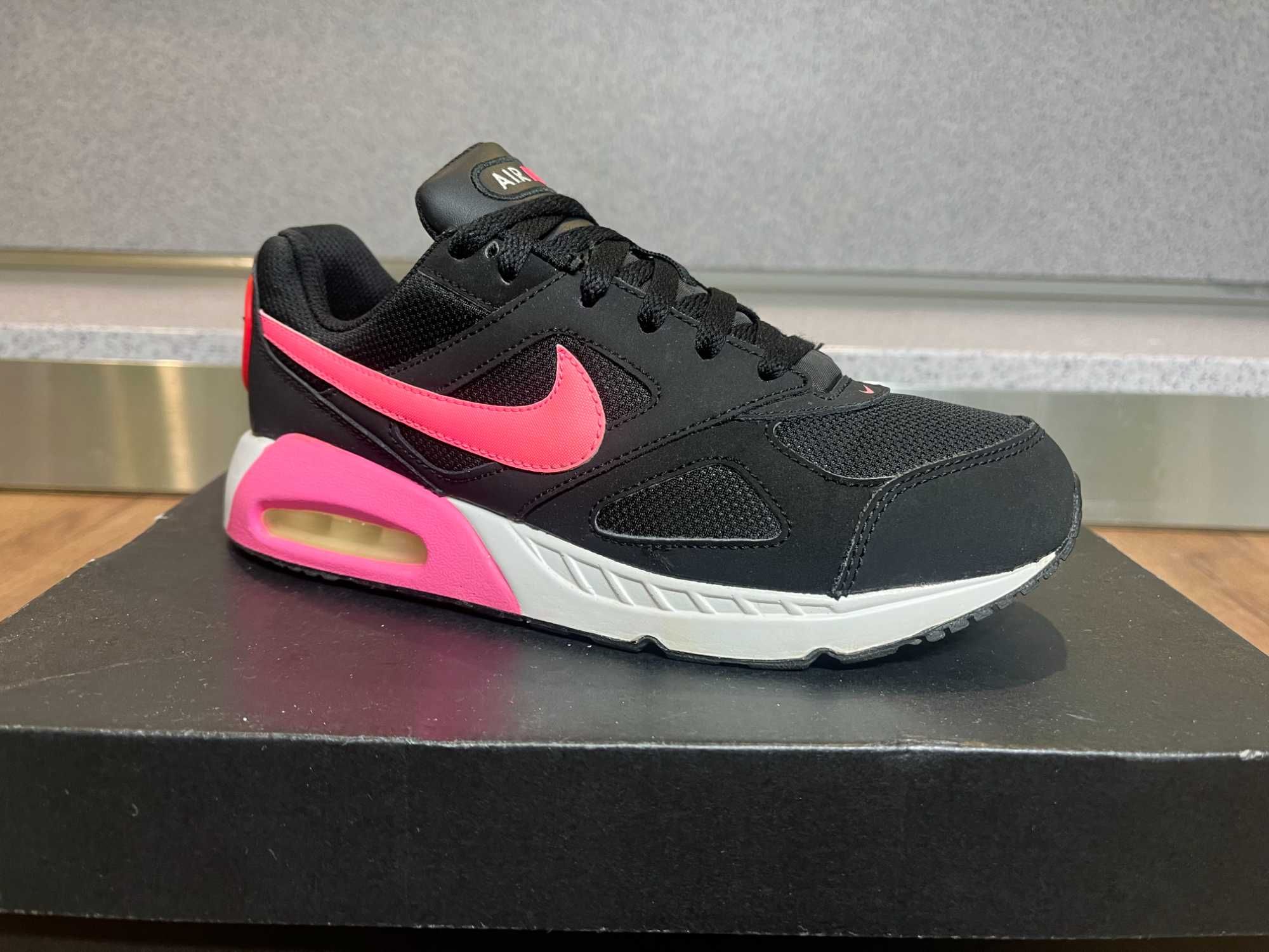 ОРИГИНАЛНИ ** Nike Air Max Ivo / Black Pink