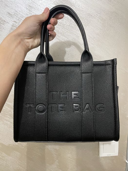 Дамска черна чанта