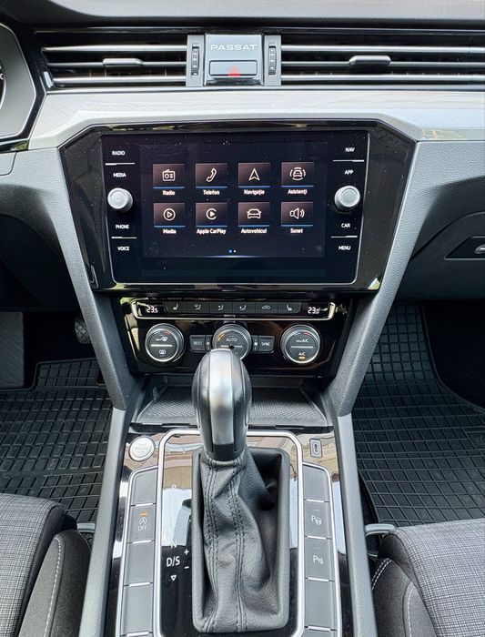 Volskwagen Passat B8/2.0 TDI/DSG7+1/Matrix IQ Light/Impecabila