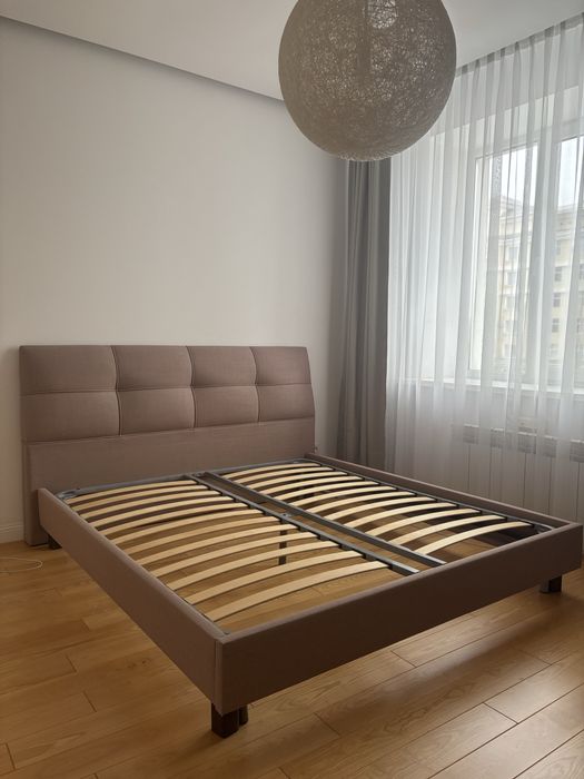 Кровать двухспальняя