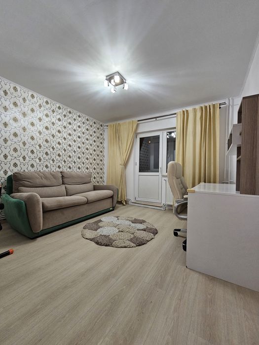 Inchiriez apartament 4 camere Sarari