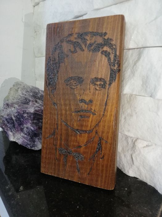 Ръчна пирография върху дърво