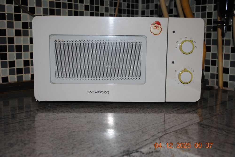 Cuptor microunde Daewoo incorporabil