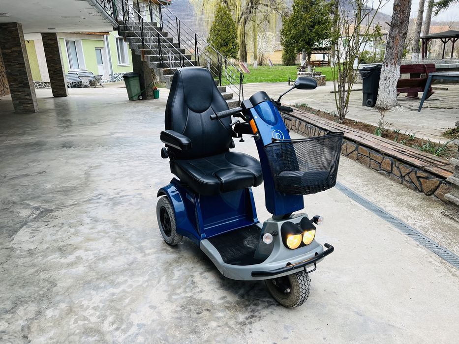 Електрически скутер за възрастни или инвалиди