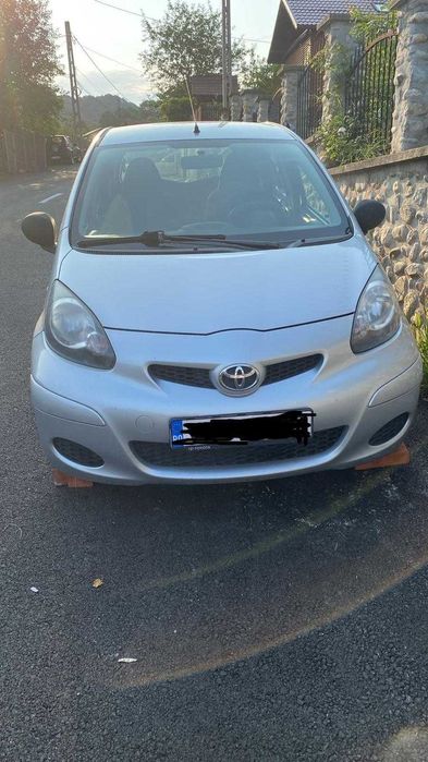 Vand TOYOTA AYGO Benzina
