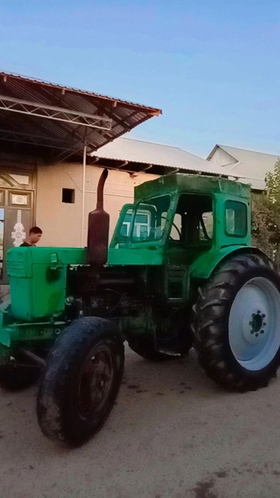 Traktor T40 sotiladi