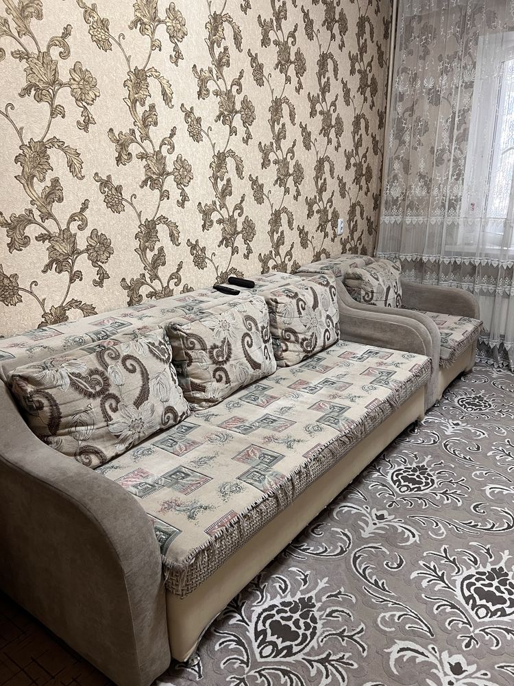 Продается диван в хорошем состоянии