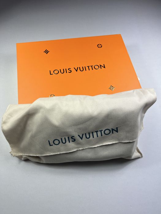 Avenue Sling Bag LV - Top Quality