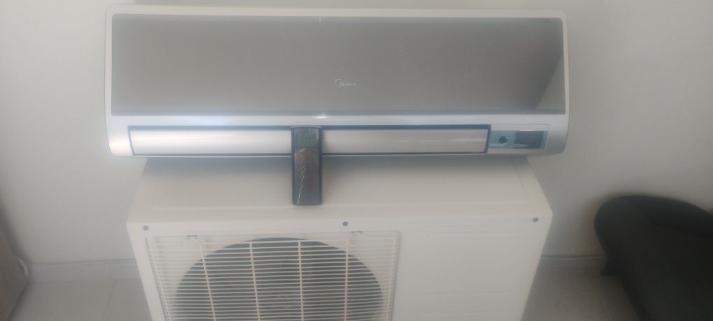 Продавам Midea 12