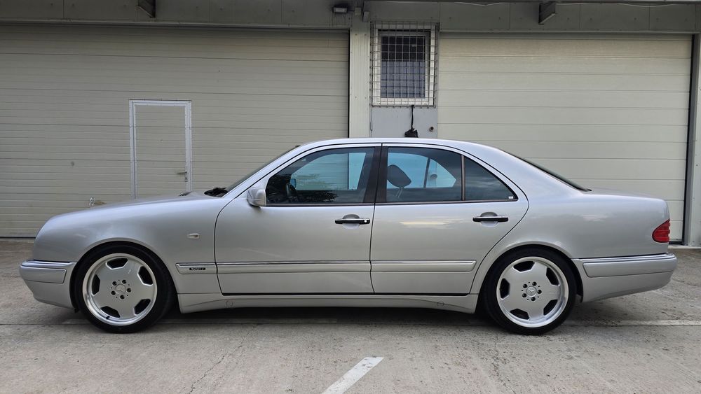 Mercedes-Benz E E55 AMG Japan spec. Impecabil. Original. Import Auto.Velsigur.ro.
