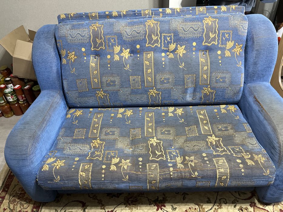 Отдам диван расскладной