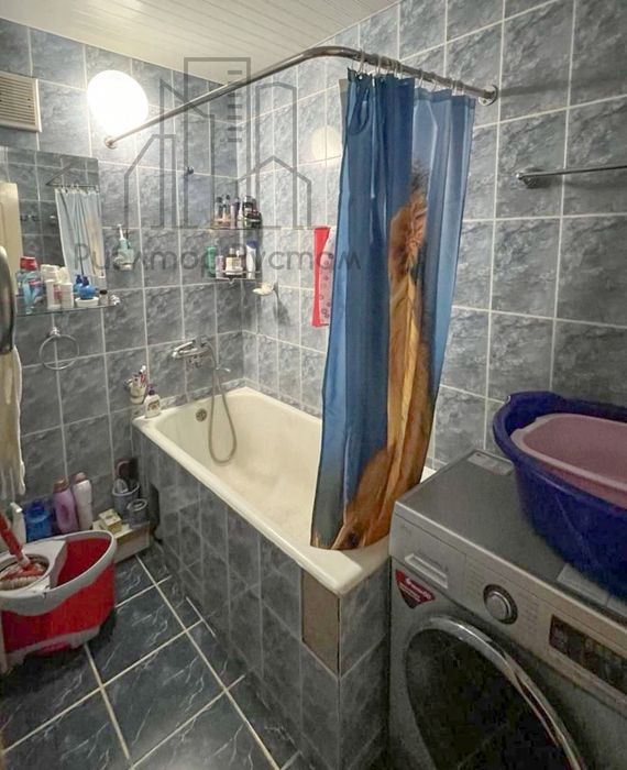 2/2/5 2х6 53м2 кирпич Новомосковская кафе вечер